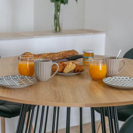 Apartamento Cozy Loft With Terrace & Air Conditioning